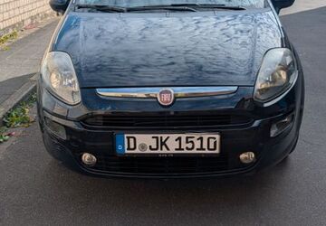 Fiat Grande Punto 128.895 km 3.100 &euro; Düsseldorf 40595