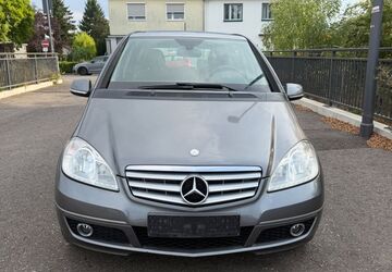 Mercedes-Benz A 160 107.000 km 5.850 &euro; Köln/Poll 51105