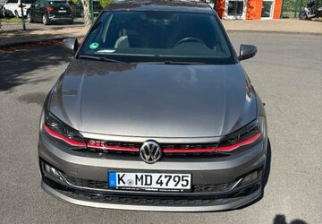 VW Polo 82.000 km 17.900 &euro; Köln 50733