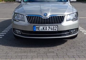 Skoda Superb 107.899 km 11.200 &euro; Hilden 40723