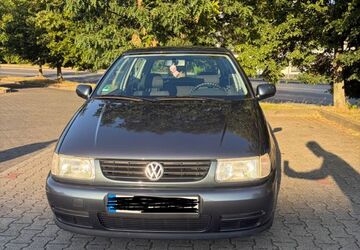 VW Polo 111.500 km 2.500 &euro; Leichlingen 42799