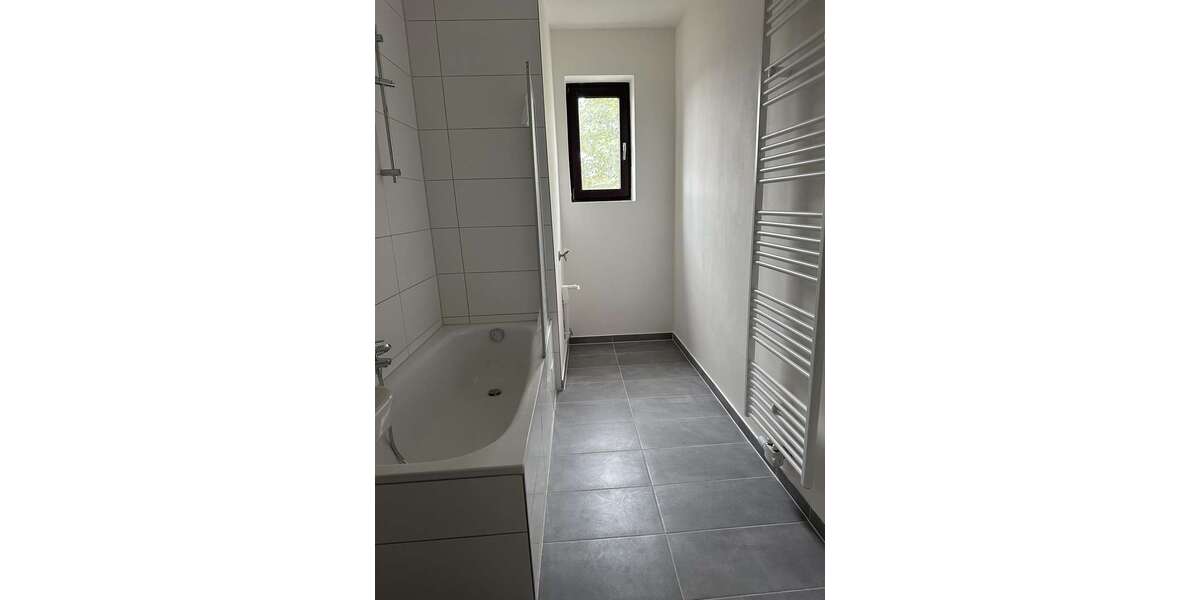 Etagenwohnung Düsseldorf Stadtbezirk 2 - 3 Zimmer, 90 m&sup2;, 1.535&euro; | Angebot:27385282
