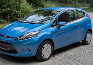 Ford Fiesta 177.060 km 2.750 &euro; Remscheid 42855