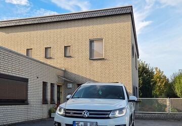 VW Tiguan 205.500 km 9.990 &euro; Hilden 40721